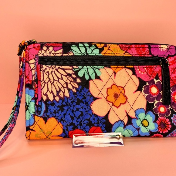 #2 🌸Vera Bradley - Factory Style Front Zip Wristlet - Picture 3 of 8